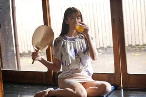 Mùa hè buồn chán ở quê đụ người vợ hàng xóm thiếu thốn vì lấy ông chồng già