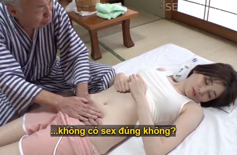 Vợ của con trai bị đau nhức nhờ bố người chồng có nghề mát-xa đấm bóp và cái kết